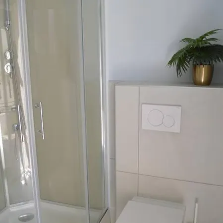 Petite Maison En Centre-ville Apartment Antibes